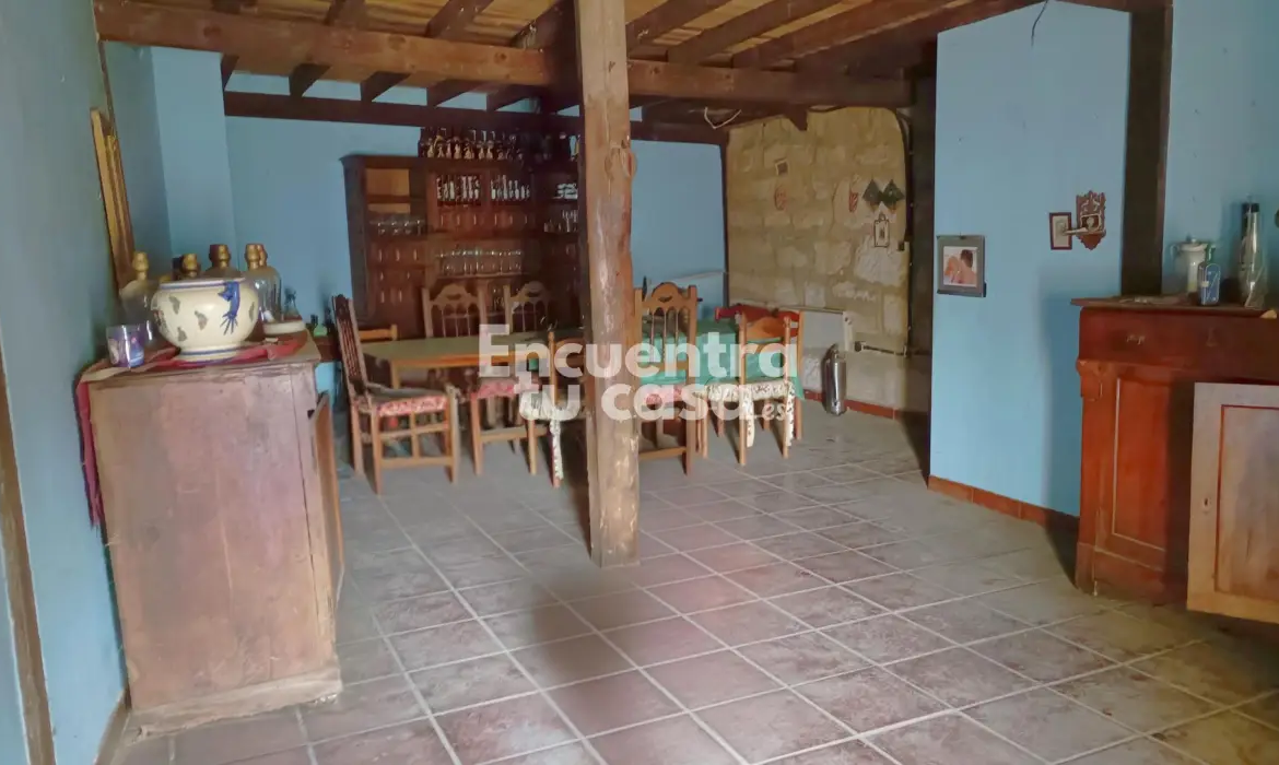 Local-comercial-en-venta-en-Labastida-1-Álava-en-Inmobiliaria-Encuentra-tu-casa-País-Vasco-Encuentratucasa.webp