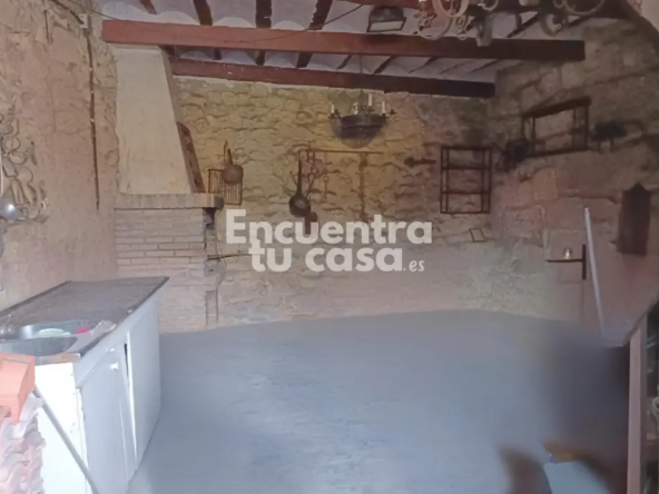 Local-comercial-en-venta-en-Labastida-1-Álava-en-Inmobiliaria-Encuentra-tu-casa-País-Vasco-Encuentratucasa.webp