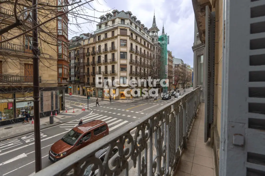 vistas-Piso-en-venta-san-martin-san-sebastian-donostia-centro-611-inmobiliaria-encuentratucasa-es