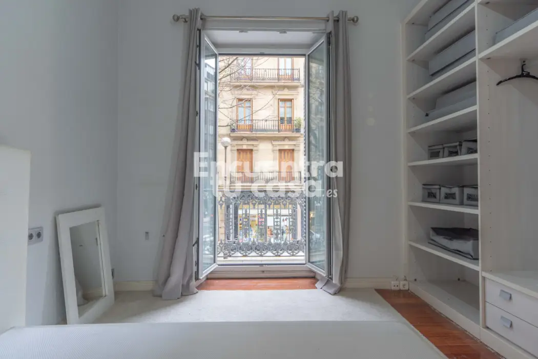 dormitorio-Piso-en-venta-san-martin-san-sebastian-donostia-centro-611-inmobiliaria-encuentratucasa-es